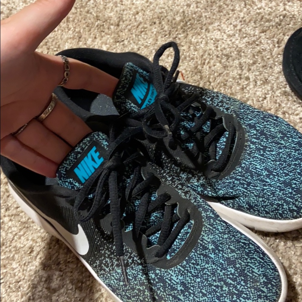 Nike flex running shoes